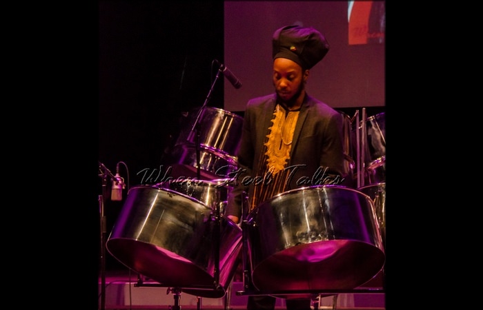 Kareem Thompson performs in musical tribute to Hu’Pan-itarian Awardees